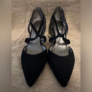 ❤️ GENTLY LOVED ❤️ Life stride Soft System Strappy Pumps